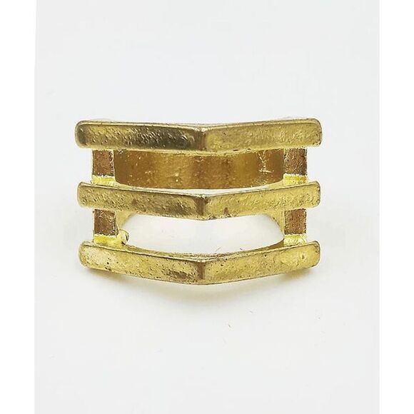Ladies Gold Fashionable Ring (Size 7.5) - Picture 1 of 4